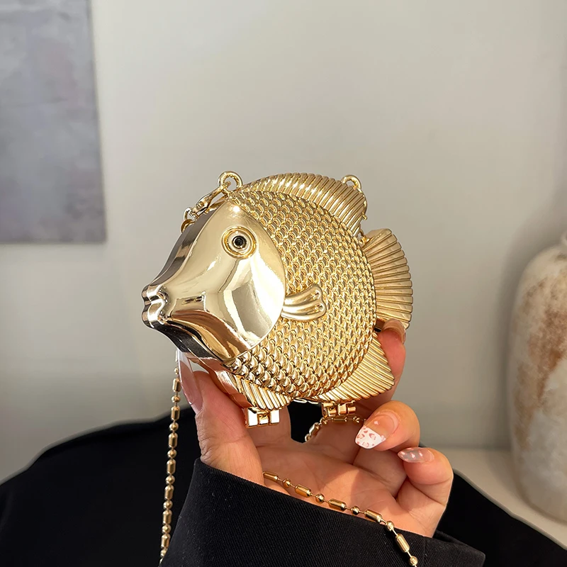 Women Bags Max - 小さな魚の形をした金属製のミニハンドバッグ,ショルダーバッグ,口紅の財布,ゴールド,シルバー,女性のファッション,イブニングクラッチ,かわいい