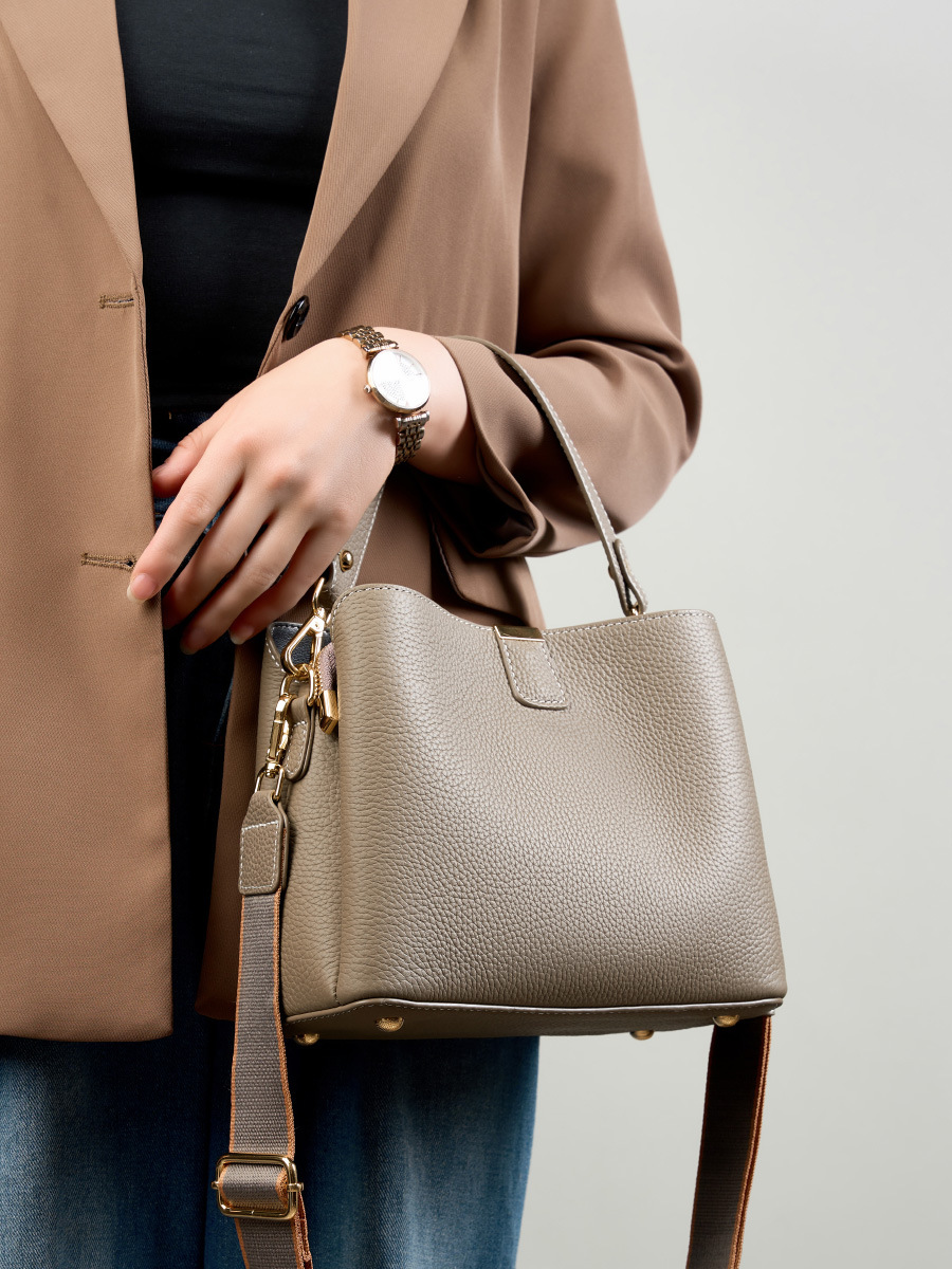 YANATARI 本革製レディースバッグ ショルダーバッグ  - Women Bags Grey のレビューと価格