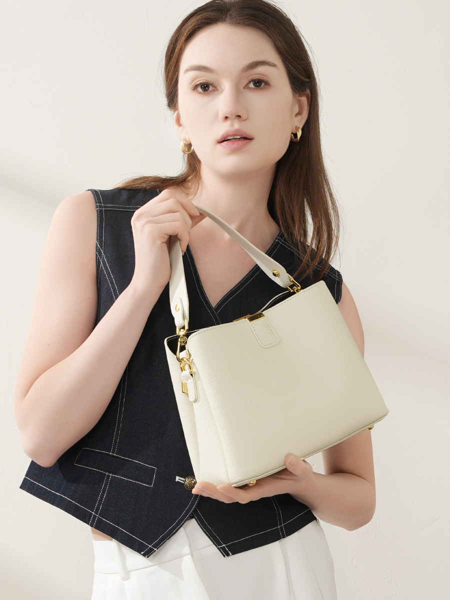 YANATARI 本革製レディースバッグ ショルダーバッグ  - Women Bags Grey のレビューと価格