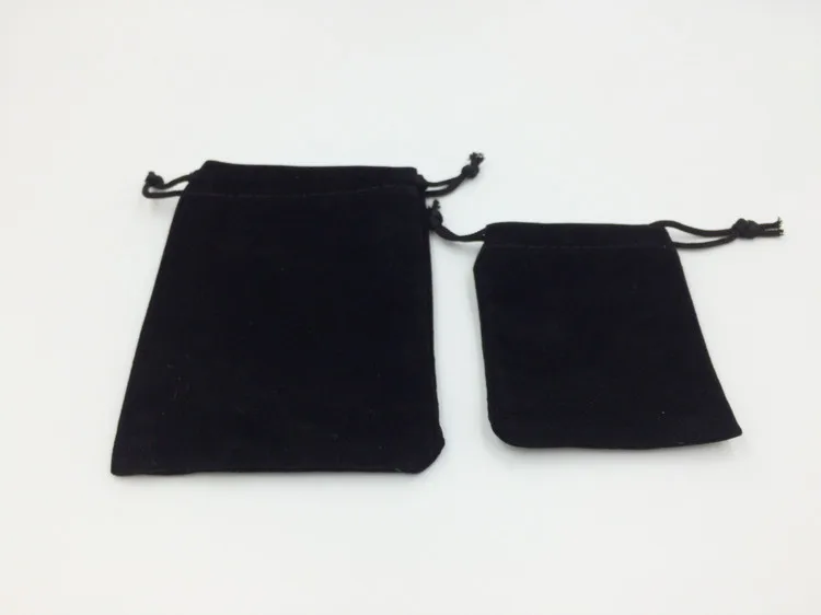 50 個 10 × 12 センチメートル黒ベルベットフランネ - Women Bags For Eid のレビューと価格
