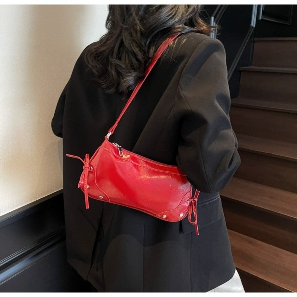 新しい PU レザーショルダーバッグソリッドカラー蝶ネクタイ - Women X Bags のレビューと価格
