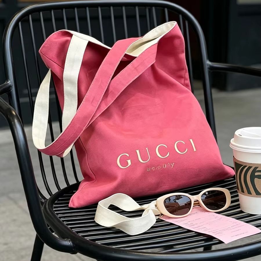 グッチのバッグ レディース キャンバス トートバッグ 両面デ - Women'S Tote Bags Designer のレビューと価格